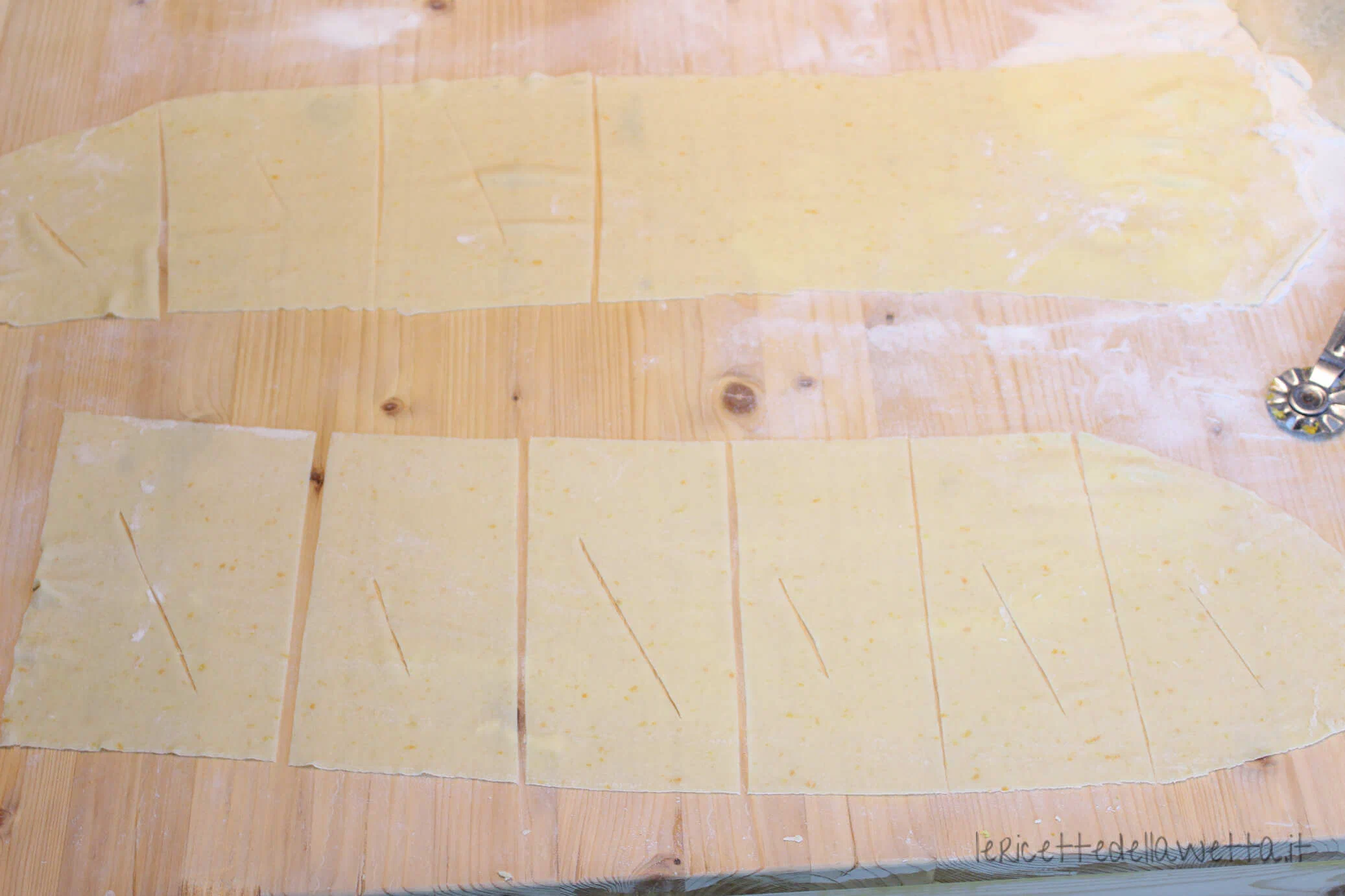 preparazione chiacchiere