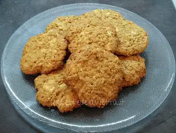Biscotti avena e cioccolato