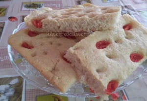 Focaccia con pomodorini
