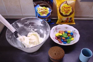 prep_chupa_chups_cupcakes_8